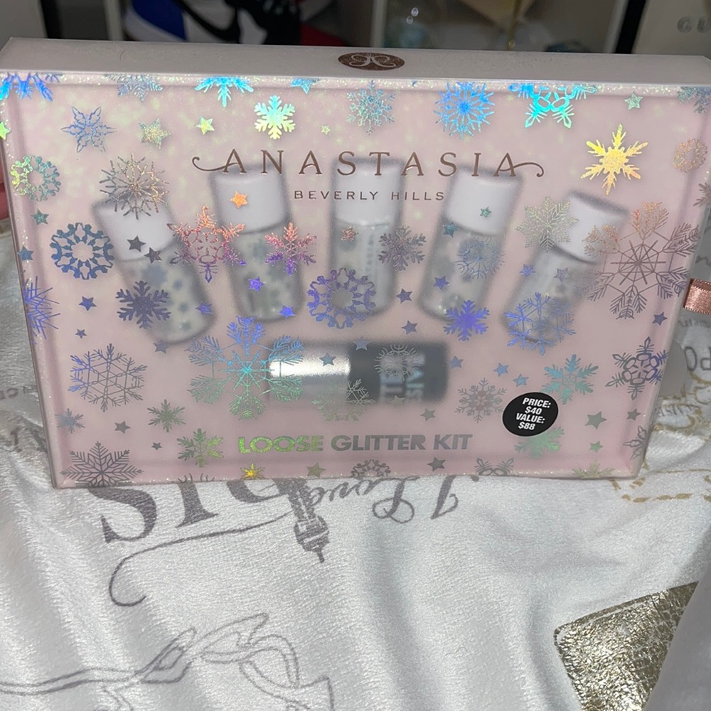 Brand new never used it opened